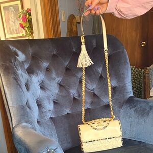 Tory BurchWhite Quilted Crossbody with Gold Chain and Tassel